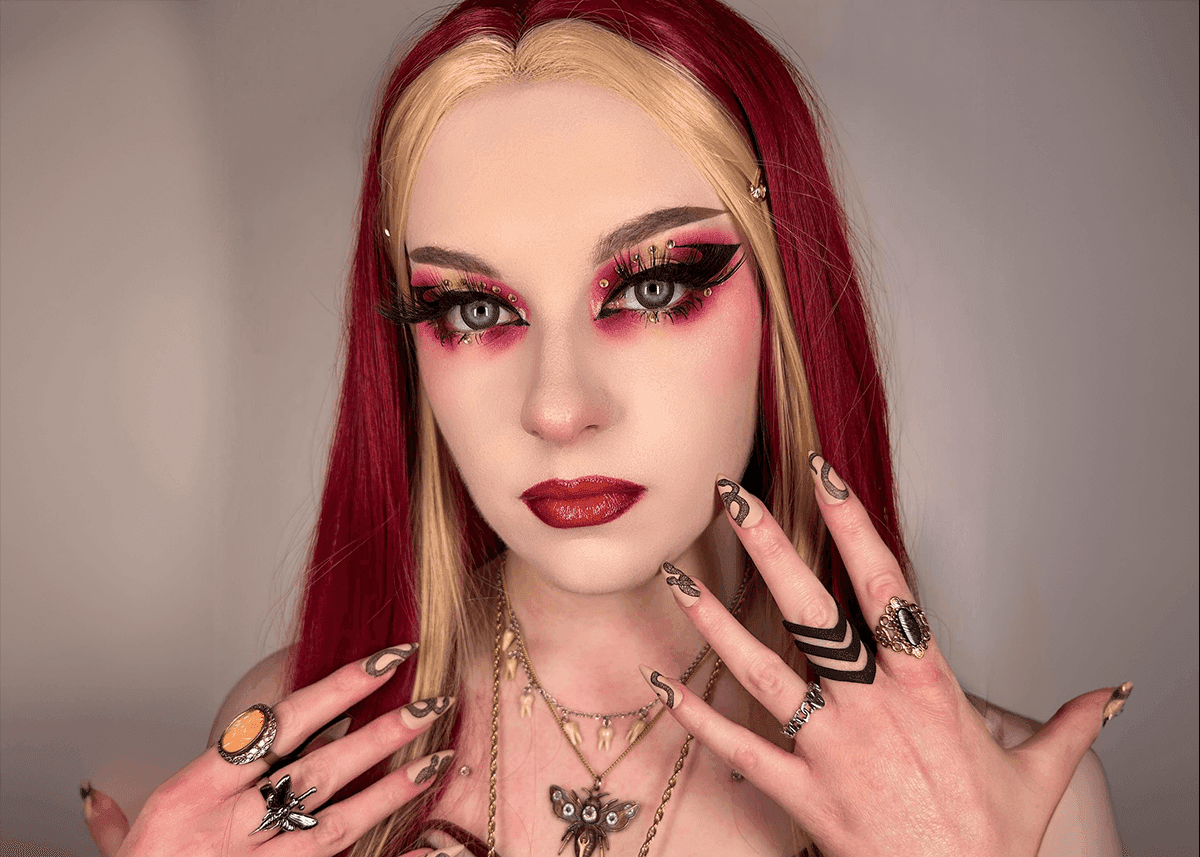 Halo Eye Alt Makeup Neo-Grunge