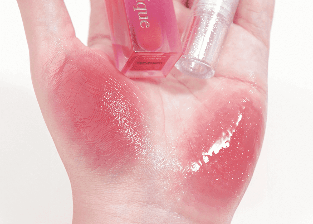 Lip Gloss vs Lip Oil Featured Image