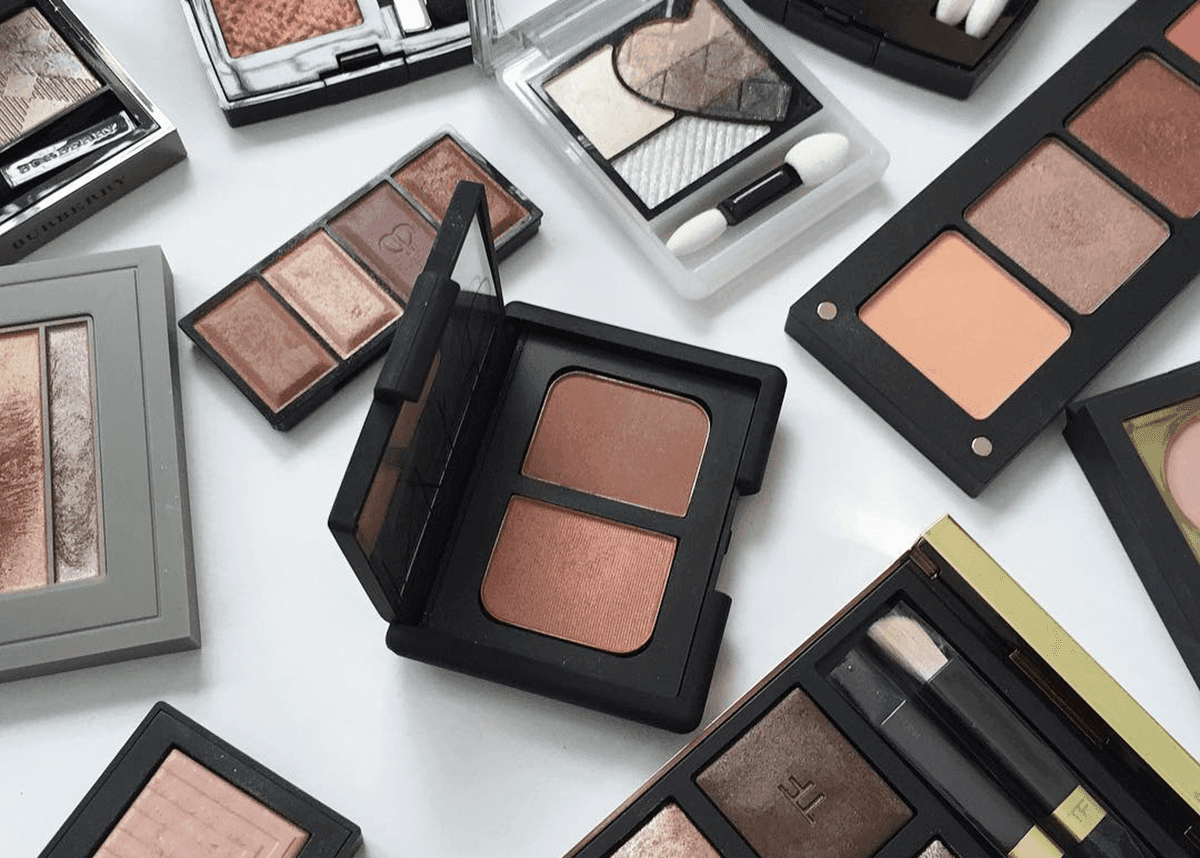 Brown eyeshadow palettes different types