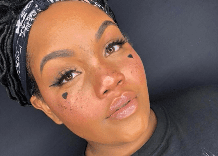 Egirl makeup wing eyeliner and hearts - erisjbeauty