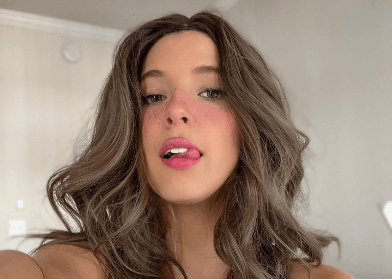 Egirl look with blended blush - shiroluxx