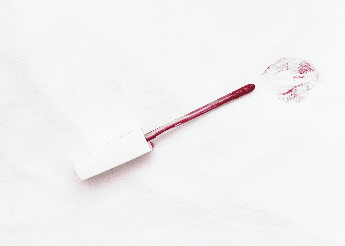 How to Get Lip Gloss out of Clothes Featured Image