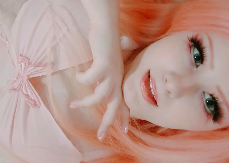 Gorgeous mermaid egirl makeup - rosequartz.fck